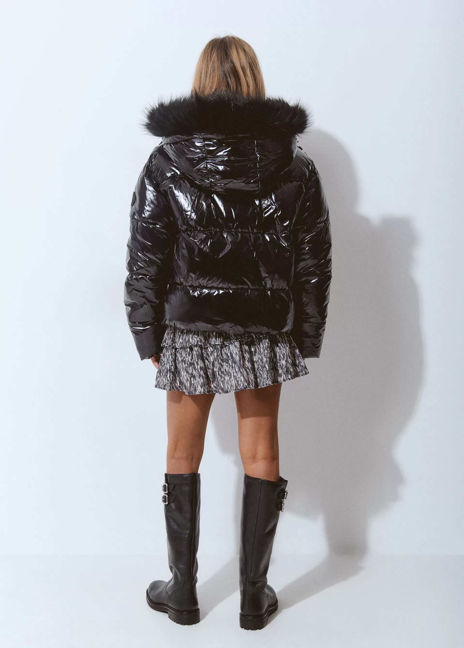 abrigo_acolchado_vinilado_5-1.webp Brownie Abrigo acolchado vinilado