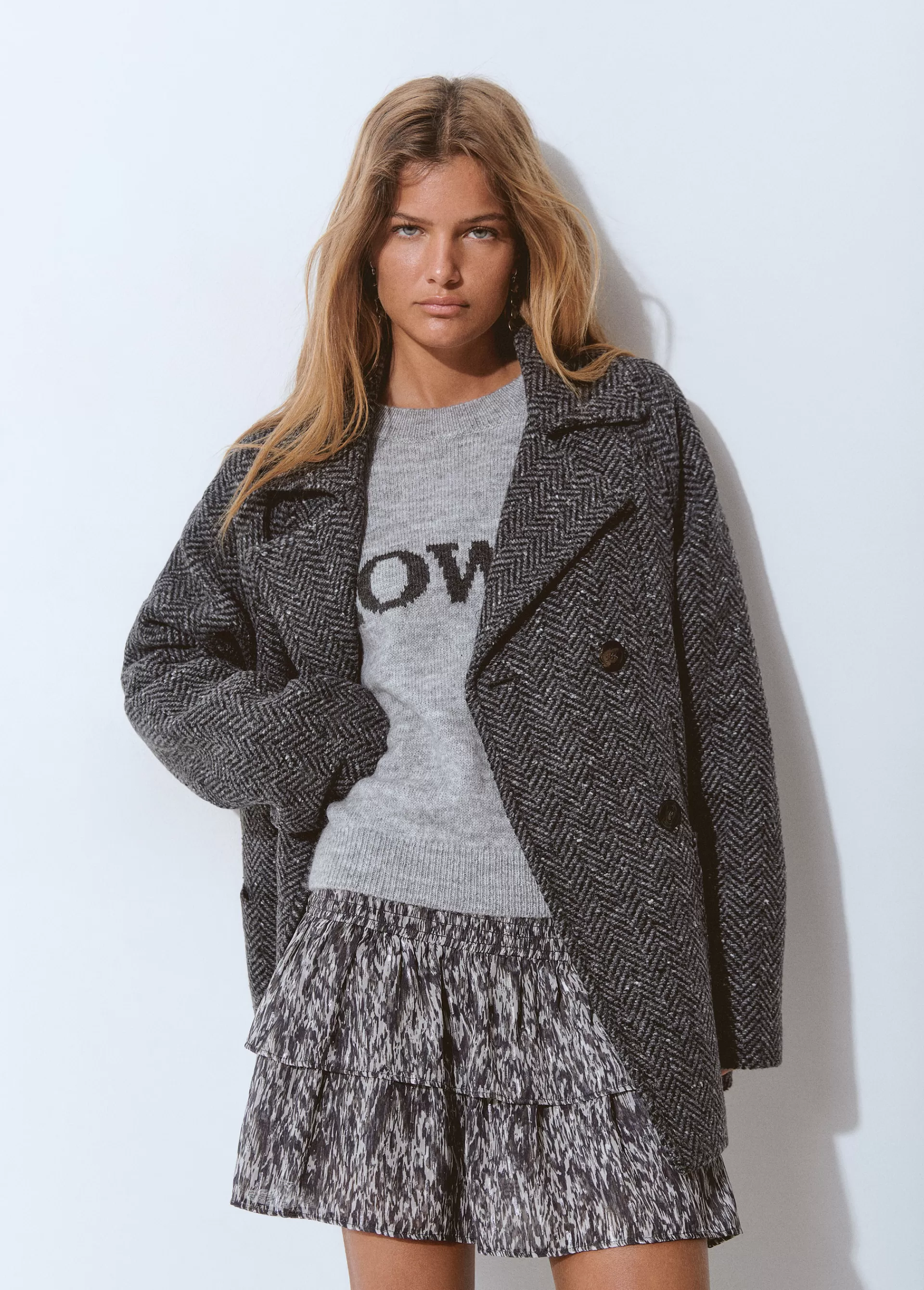 abrigo_cruzado_espiga_con_lana_4.webp Brownie Abrigo cruzado espiga con lana