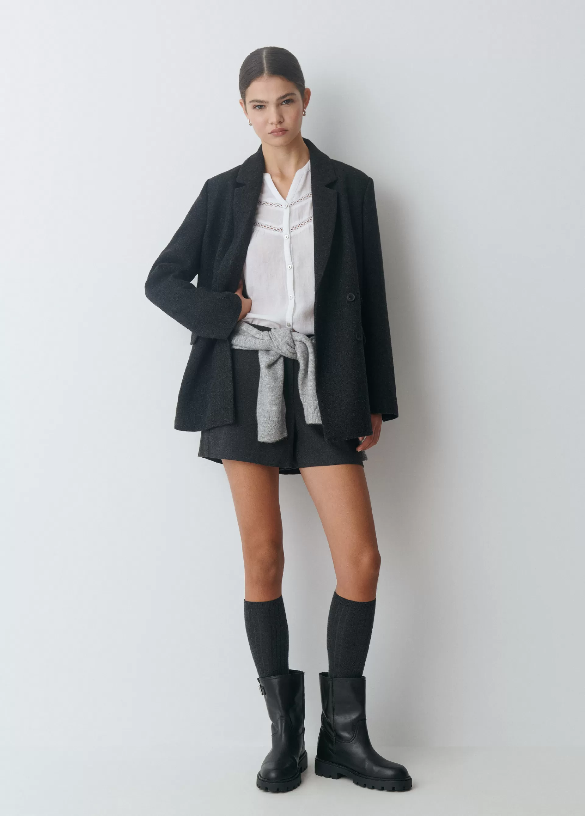 blusa_romntica_detalle_puntillas_2.webp Brownie Blusa romántica detalle puntillas