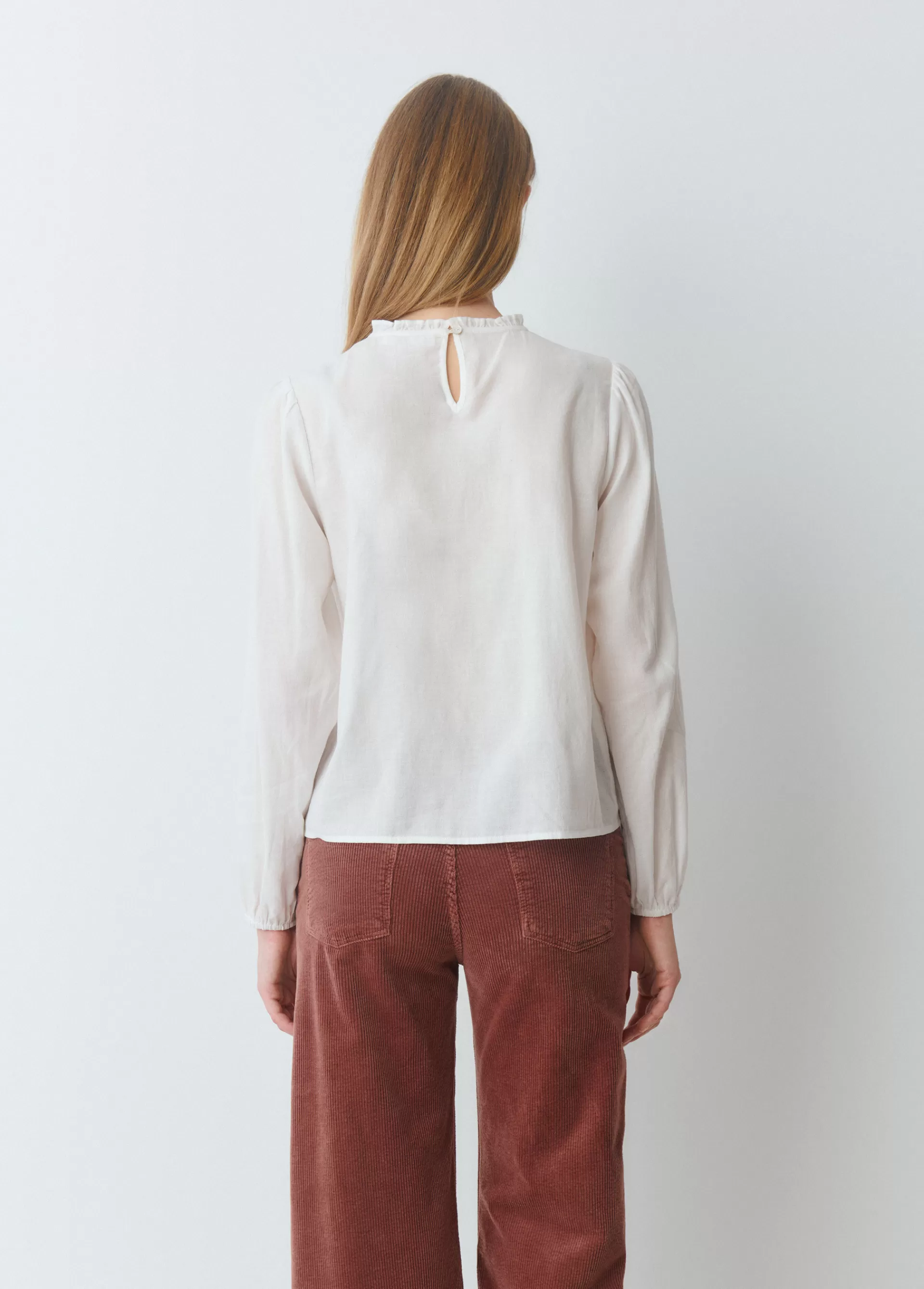 blusa_romntica_puntillas_4.webp Brownie Blusa romántica puntillas