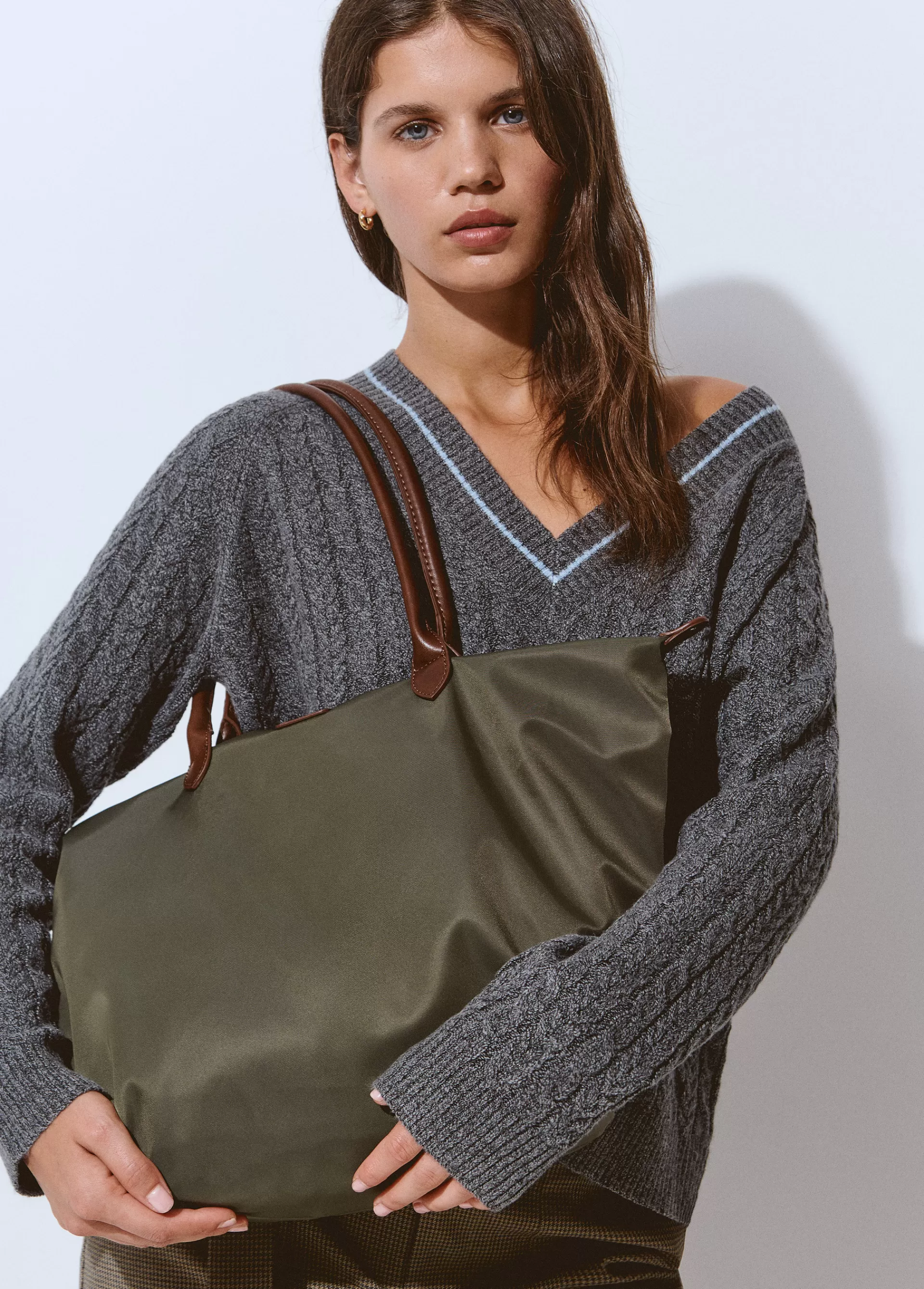 bolso_shopper_nylon_2-1.webp Brownie Bolso shopper nylon