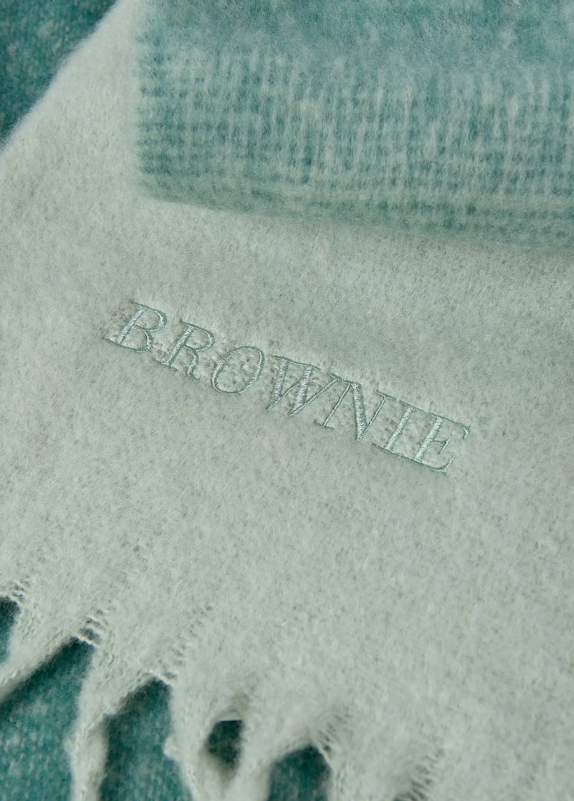 bufanda_gruesa_degradada_3.webp Brownie Bufanda gruesa degradada