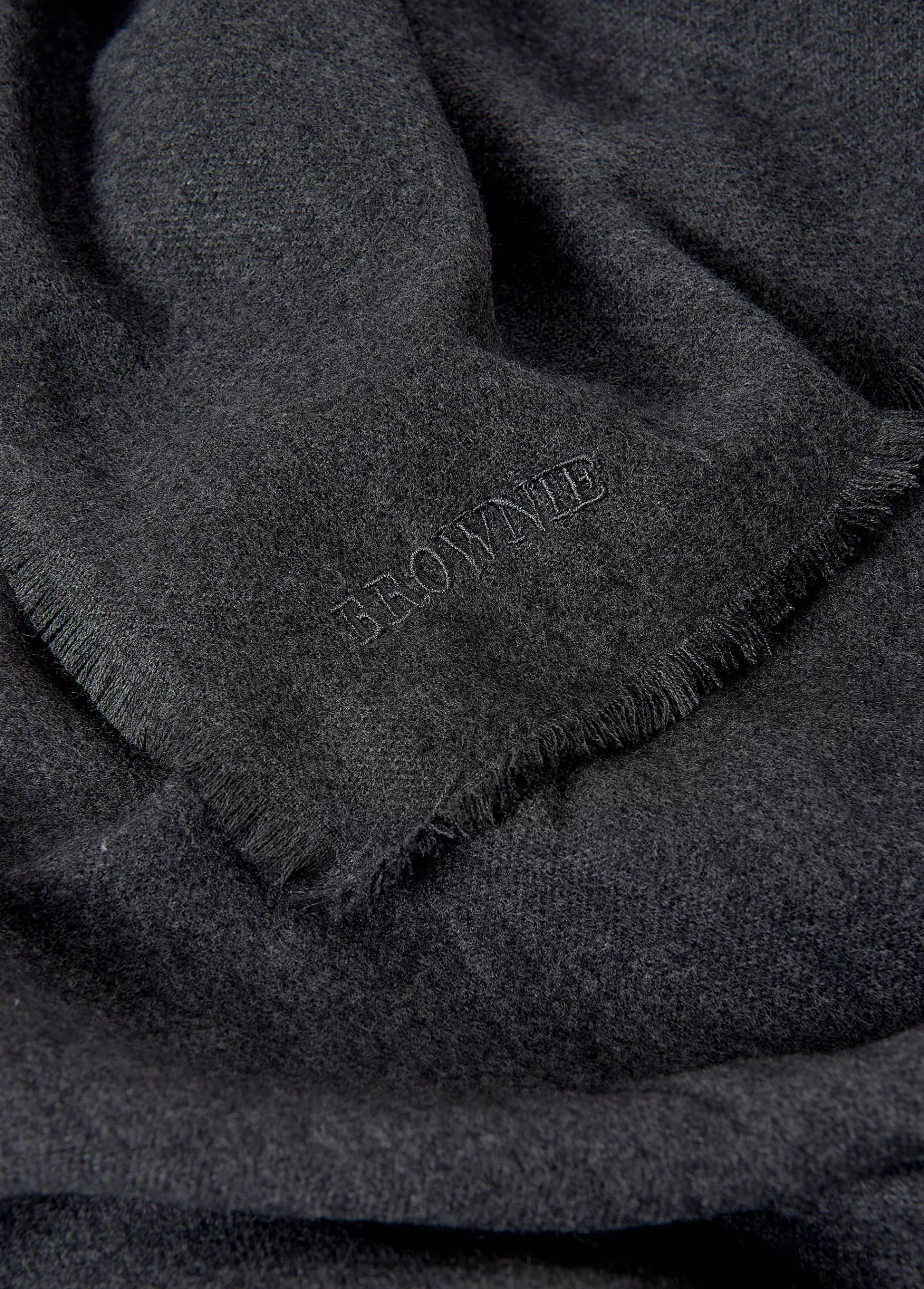 bufanda_lisa_fina_3.webp Brownie Bufanda lisa fina