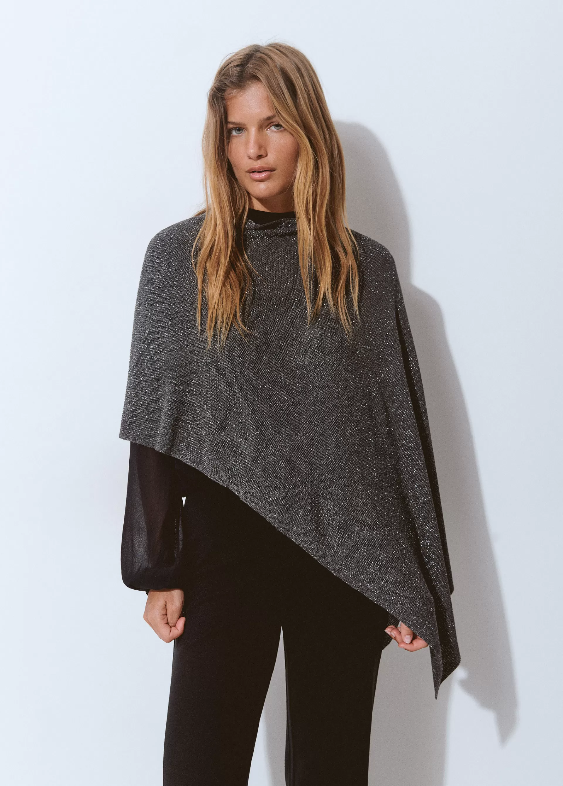 capa_con_hilo_metalizado_3.webp Brownie Capa con hilo metalizado