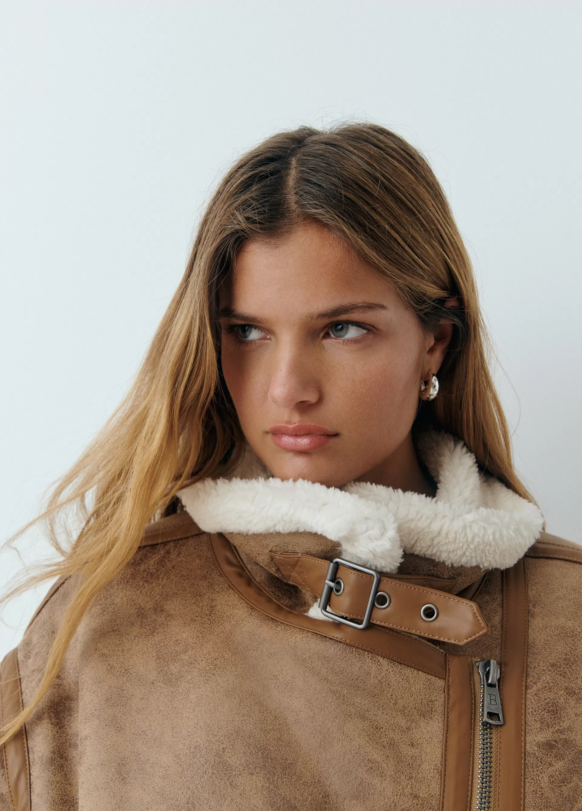 cazadora_doble_faz_efecto_piel_2.webp Brownie Cazadora doble faz efecto piel