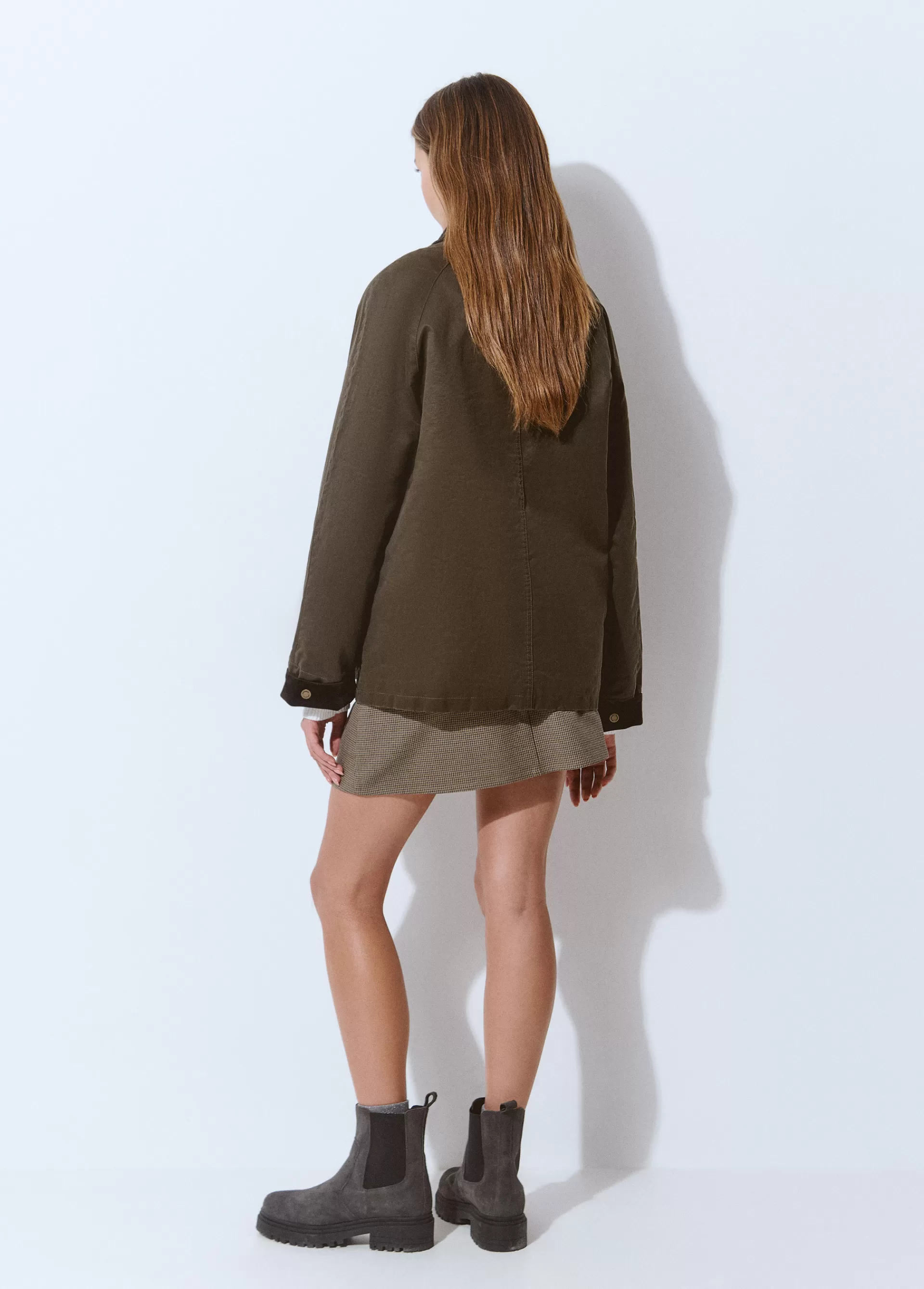 chaqueta_encerada_con_chaleco_borrego_extrable_4-1.webp Brownie Chaqueta encerada con chaleco borrego extraíble