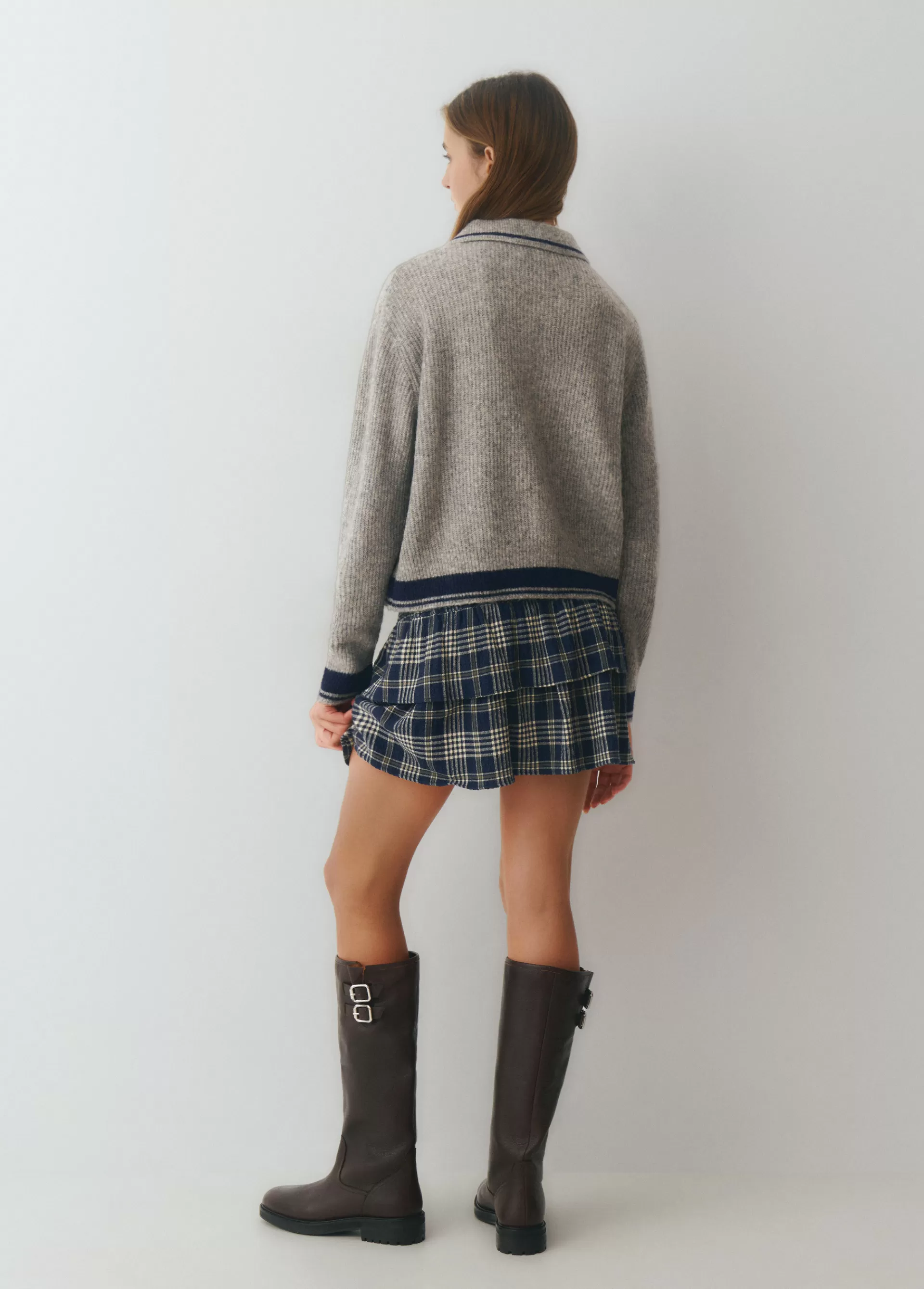 chaqueta_punto_cuello_polo_contrastes_3.webp Brownie Chaqueta punto cuello polo contrastes