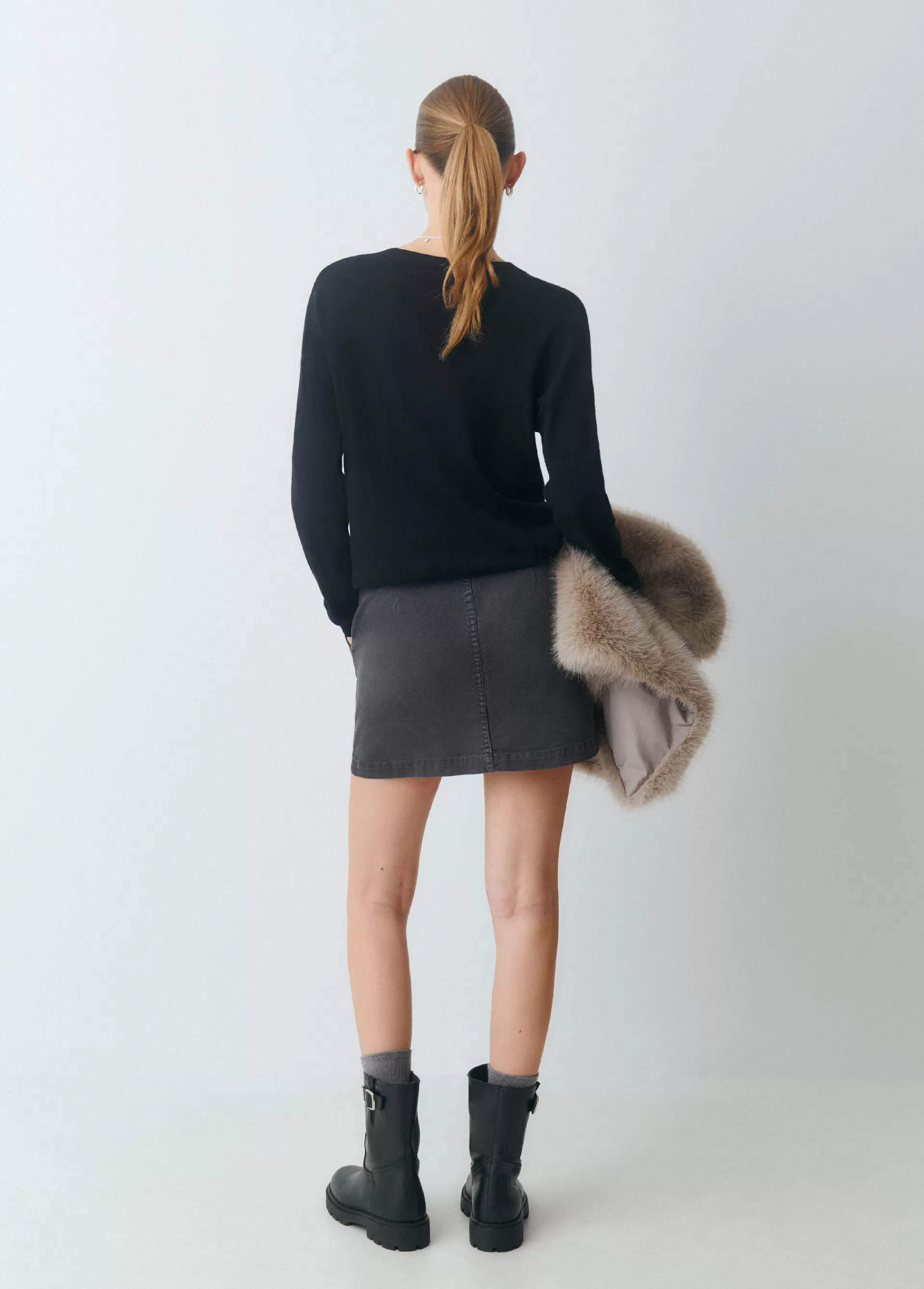 falda_bolsillos_frontales_3.webp Brownie Falda bolsillos frontales