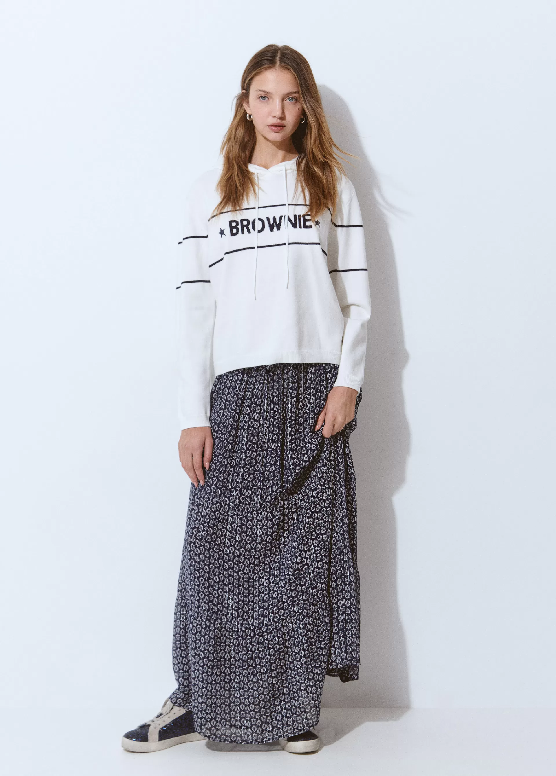 falda_fluida_larga_estampada_2.webp Brownie Falda fluida larga estampada