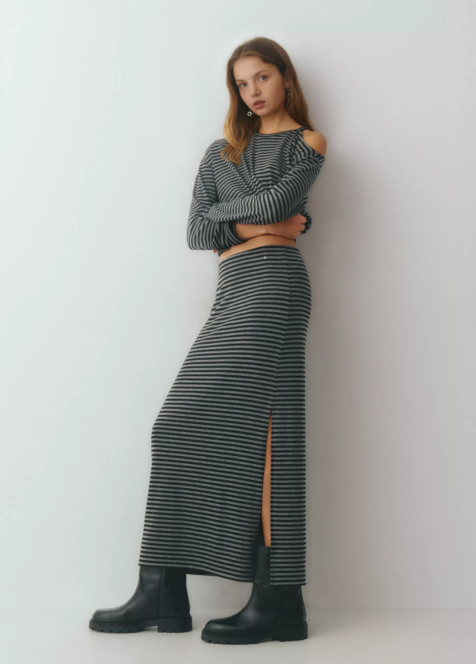 Brownie Falda midi raya tejida bicolor