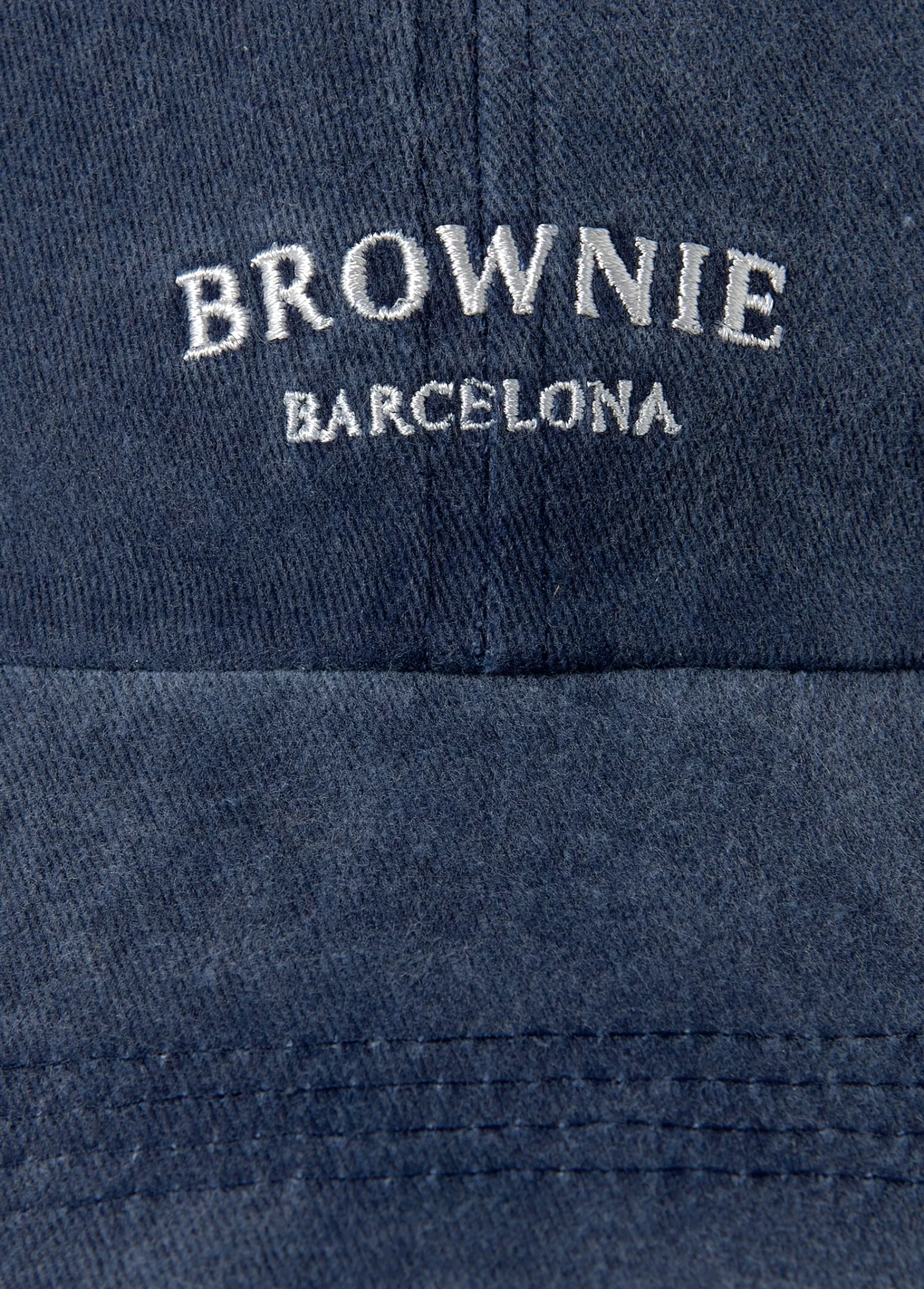 gorra_algodn_bordada_3-2.webp Brownie Gorra algodón bordada