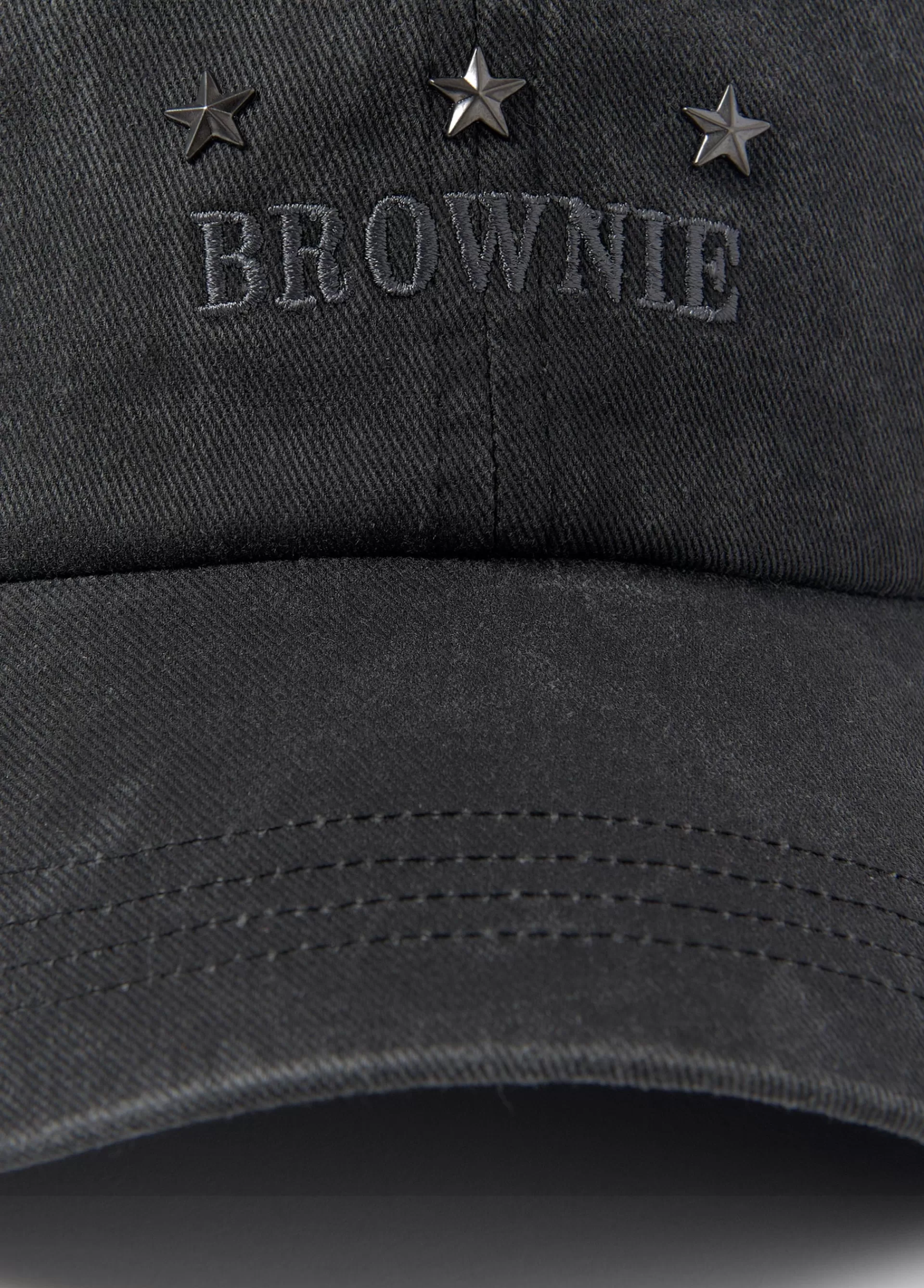 gorra_algodn_bordada_3-4.webp Brownie Gorra algodón bordada