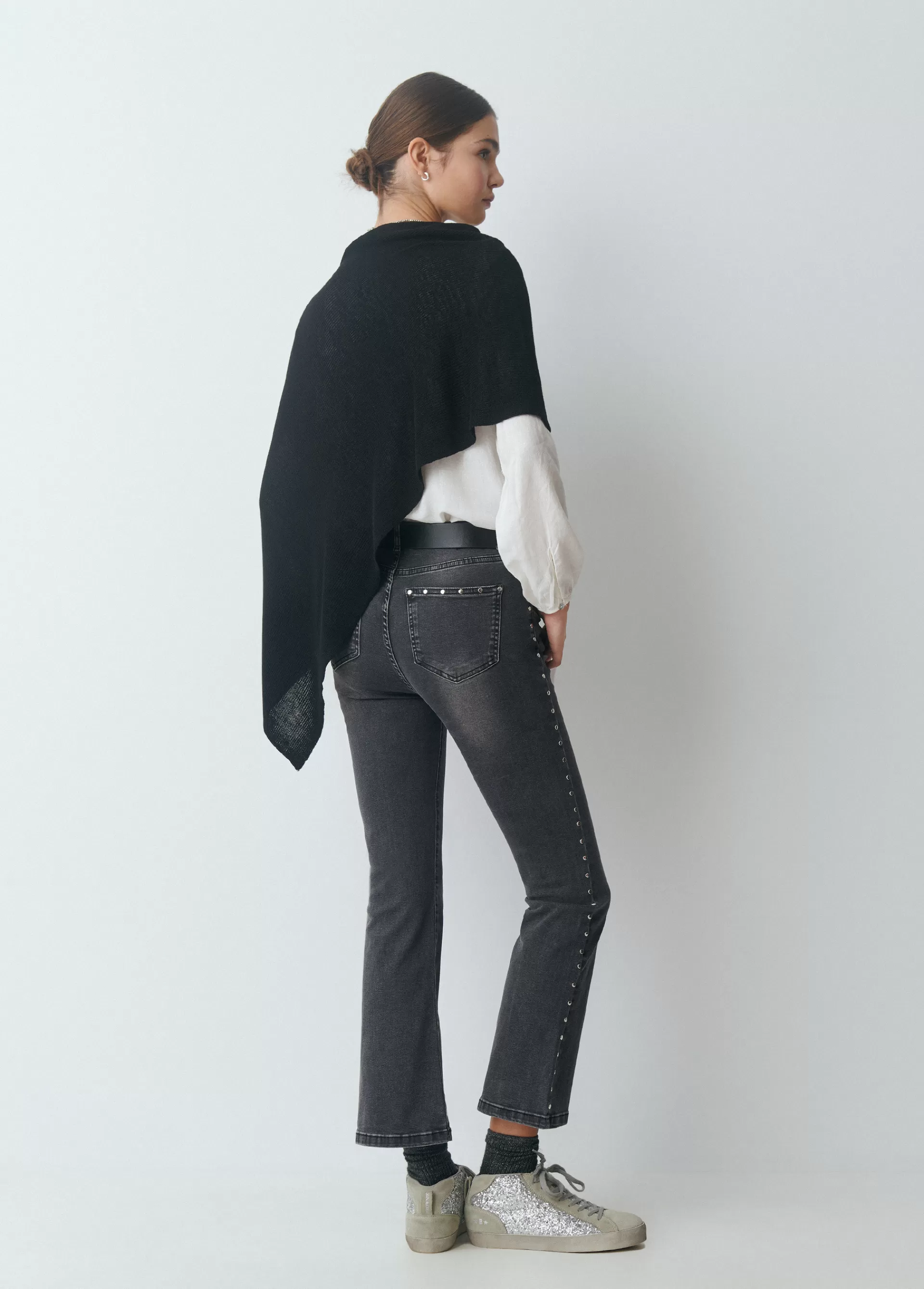 jeans_flare_cropped_tachas_4.webp Brownie Jeans flare cropped tachas