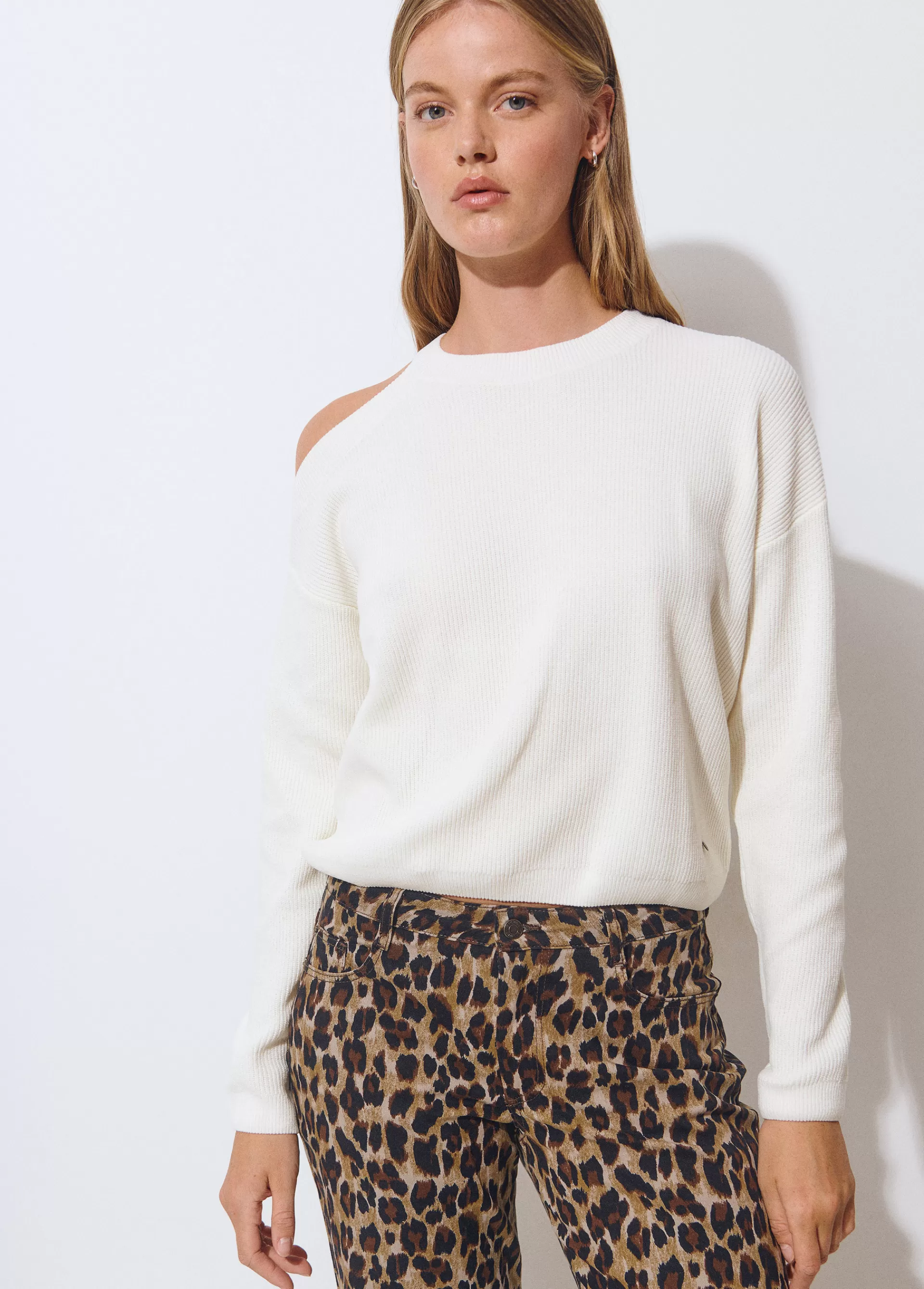 jersey_cut_out_chenilla_3.webp Brownie Jersey cut out chenilla