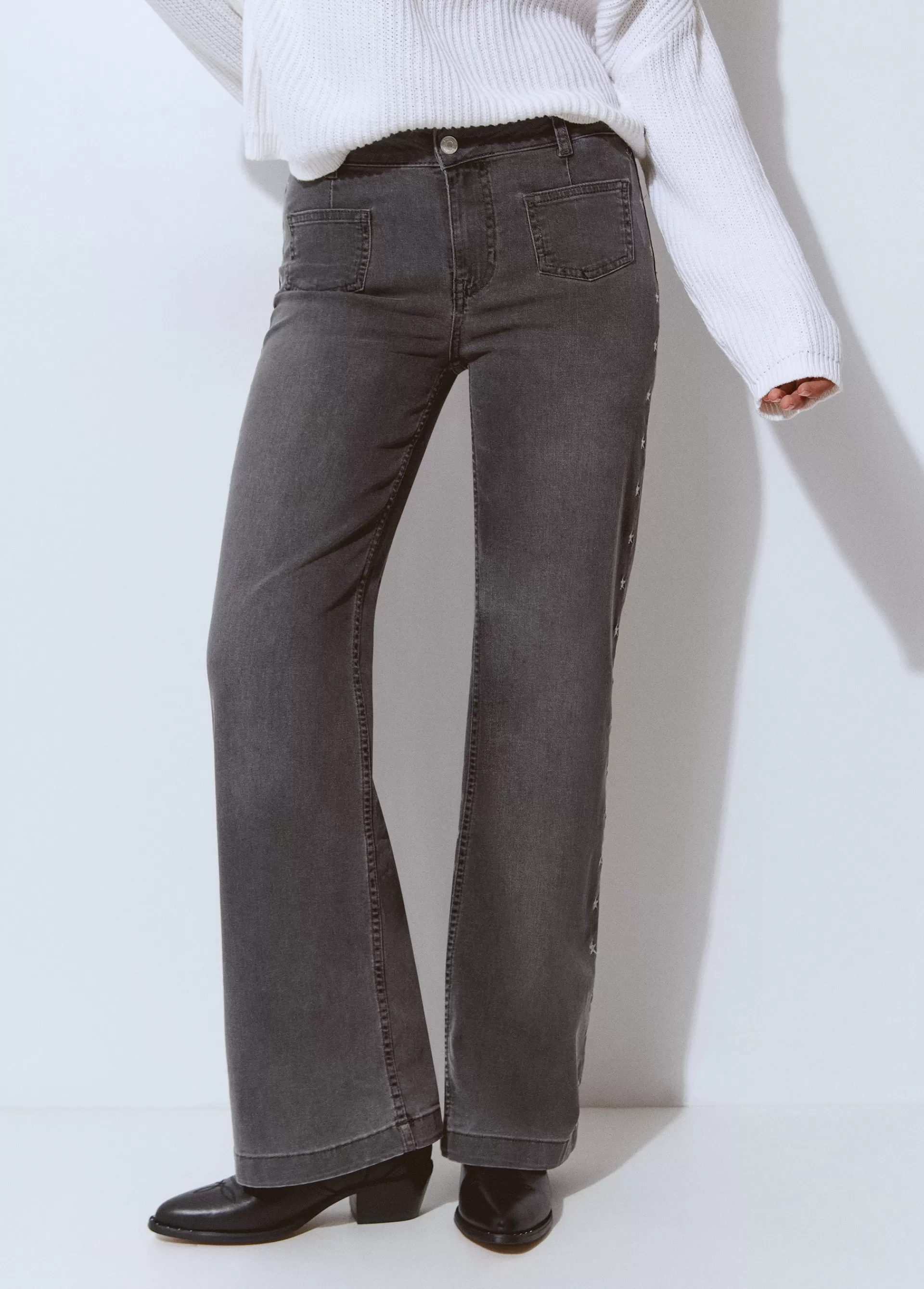 pantaln_culotte_bordado_estrellas_4-1.webp Brownie Pantalón culotte bordado estrellas