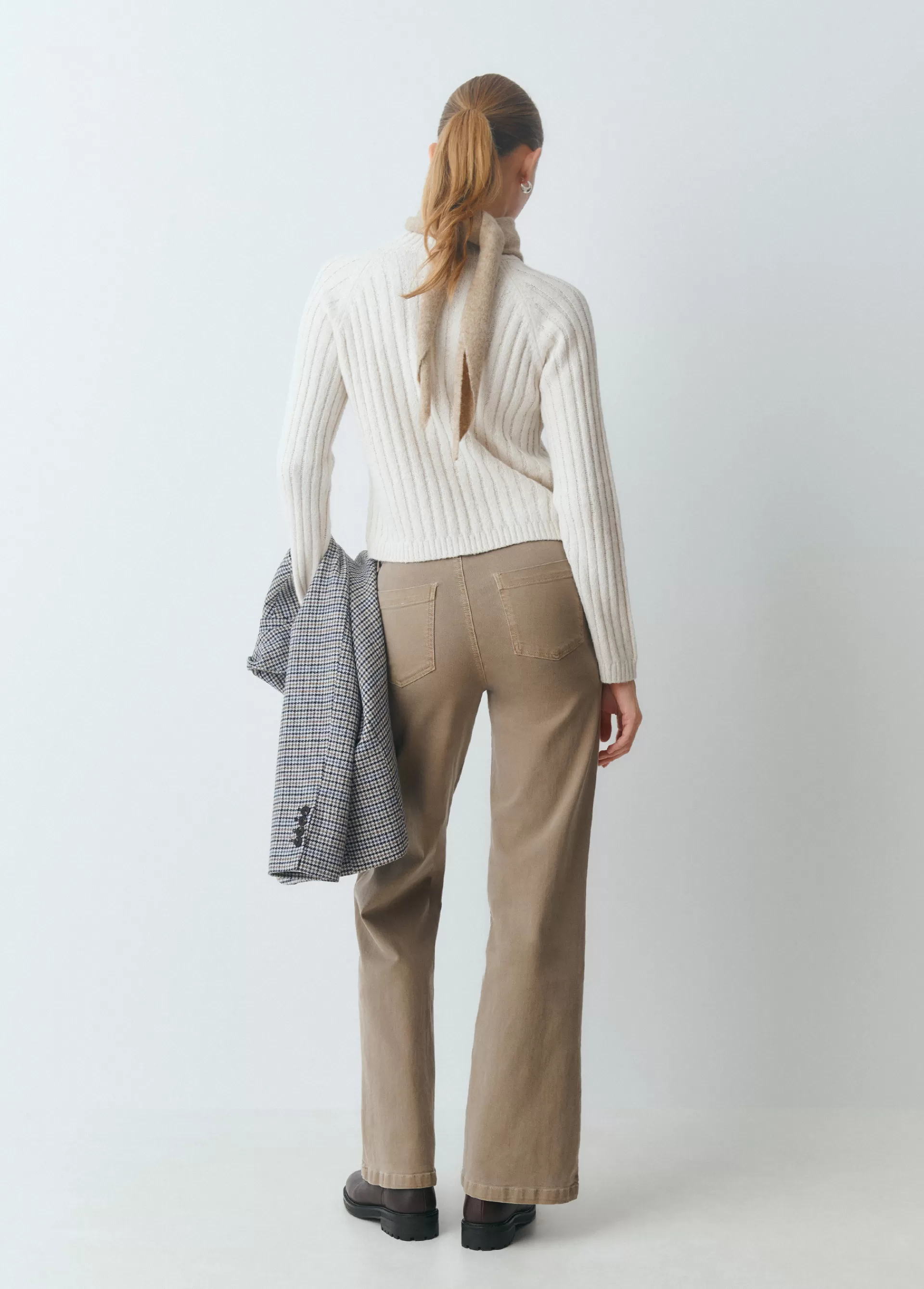 pantaln_culotte_con_bolsillos_frontales_3.webp Brownie Pantalón culotte con bolsillos frontales