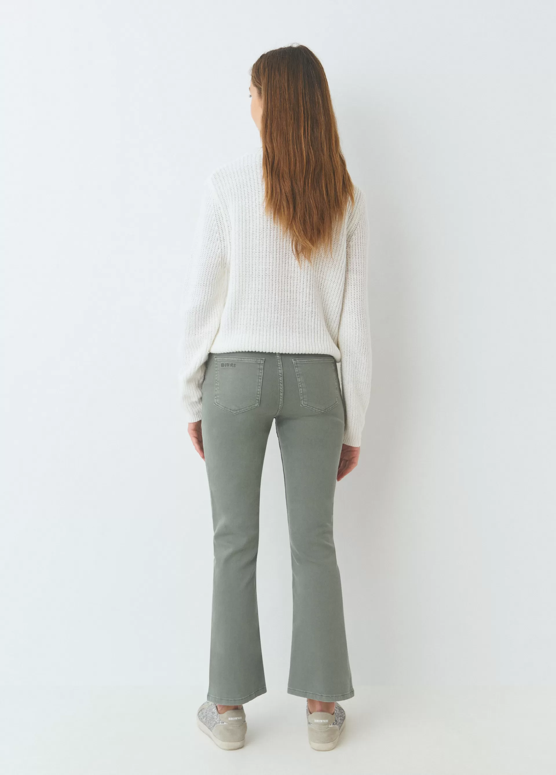 pantaln_flare_cropped_botones_3.webp Brownie Pantalón flare cropped botones