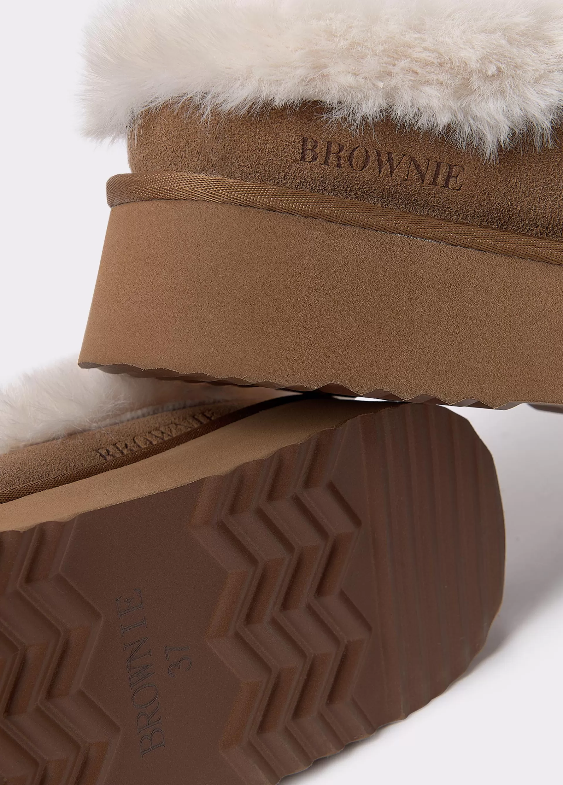 zueco_plataforma_piel_pelo_3.webp Brownie Zueco plataforma piel pelo